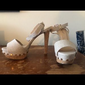 ALANA STUDDED PLATFORM HEEL